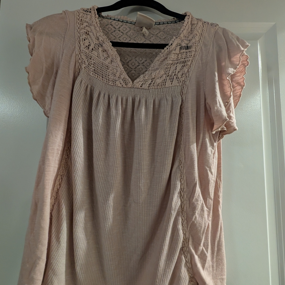 Women's Pink Lace Top
